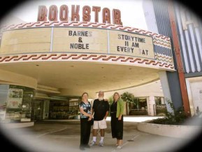 Loma-Theatre-Signing-2014